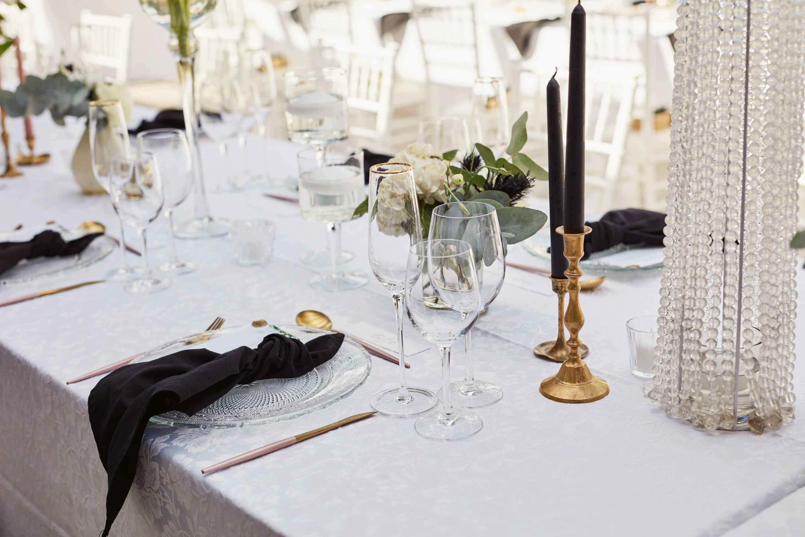Elegant wedding reception table decor